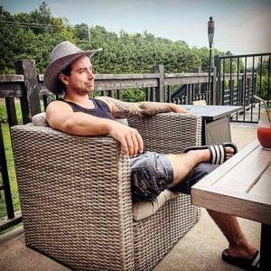 Meet your Posher, Eric